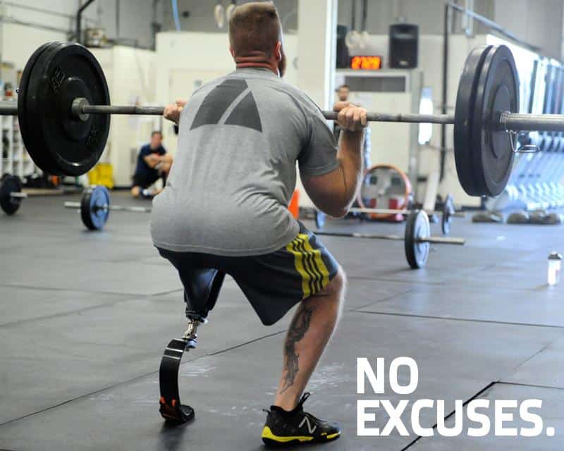no excuses, man lifting without a leg