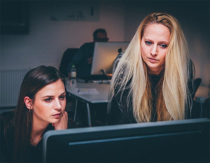 entrepreneurial leadership, women staring at a computer in the office